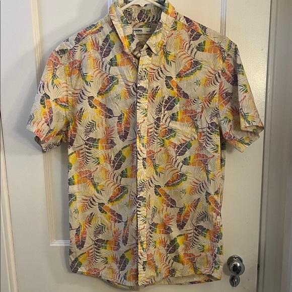 Vibrant Leaf and Feather Print Men's Shirt - Picture 1 of 5